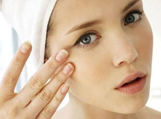 太原化妆培训教您女性皮肤干燥怎么干？